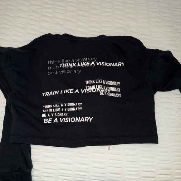 Gymshark Black Women's Crop Hoodie - Picture 2 of 2